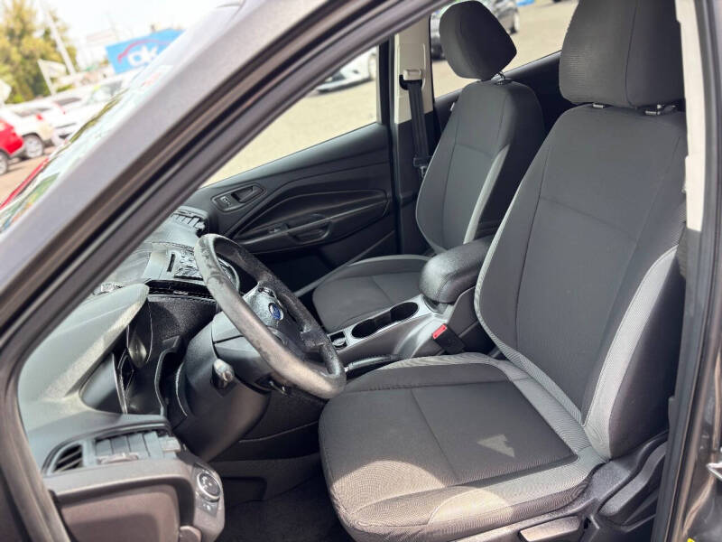 2016 Ford Escape S