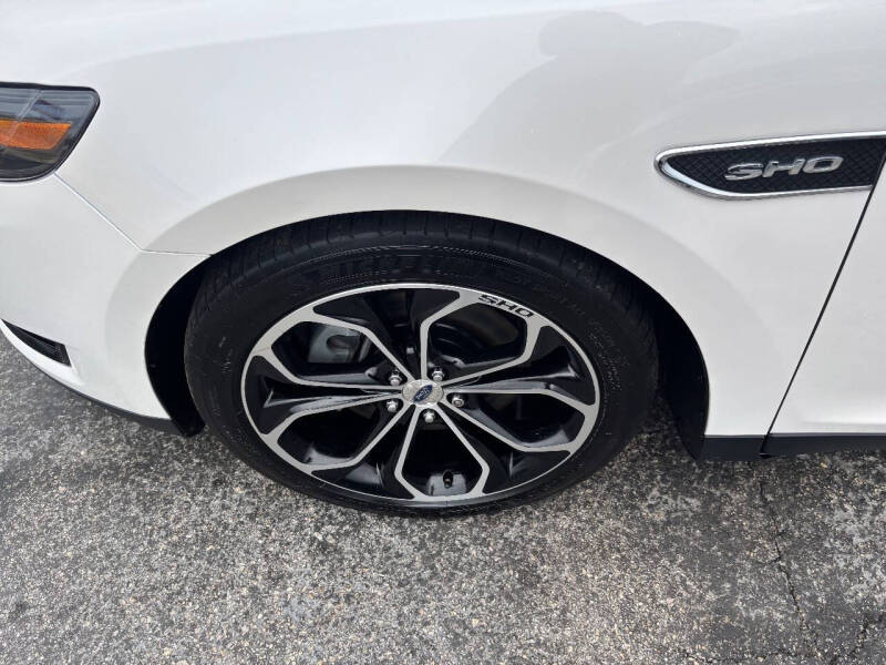 2018 Ford Taurus SHO