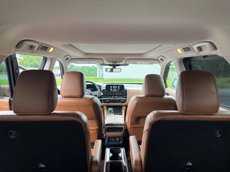 2025 Nissan Pathfinder Platinum