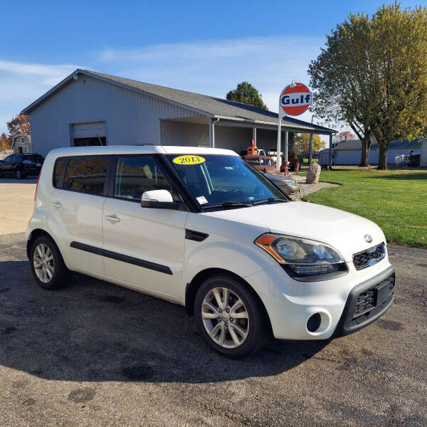 2013 Kia Soul for sale at CALDERONE CAR & TRUCK in Whiteland IN