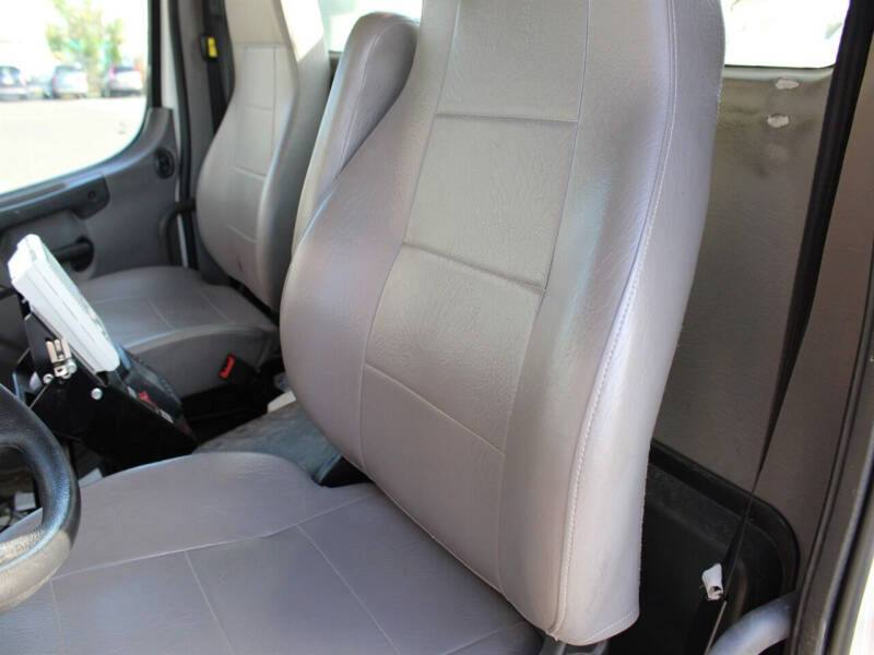 2019 Freightliner M2 106