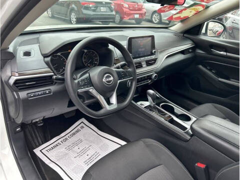 2023 Nissan Altima 2.5 SV