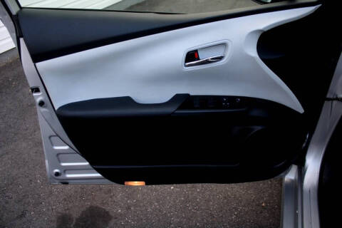 2020 Toyota Prius LE