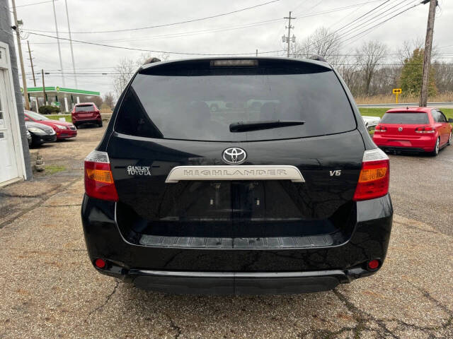 2008 Toyota Highlander for sale at ROUTE 8 AUTO SALES LLC in Peninsula, OH