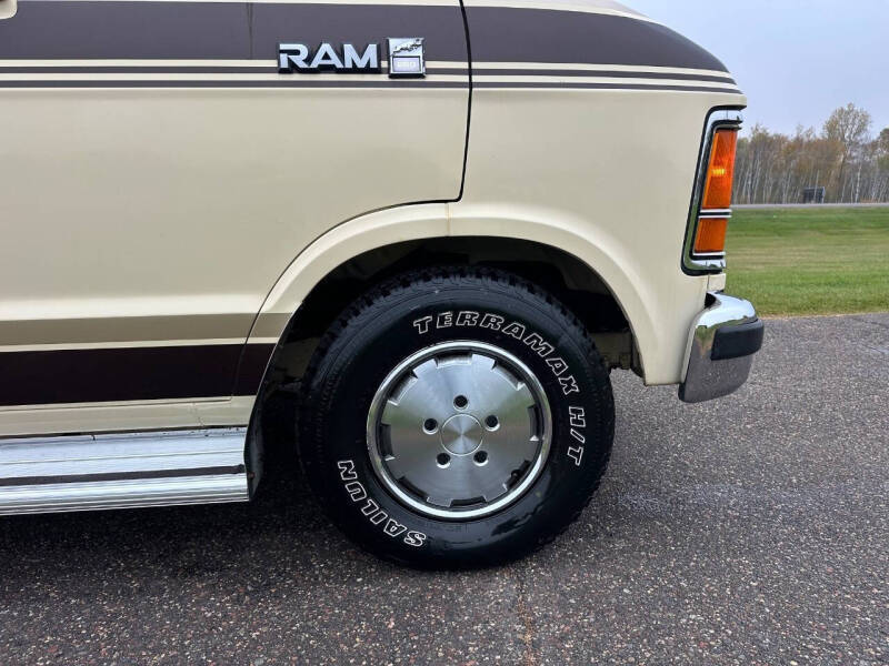 1987 Dodge Ram Van