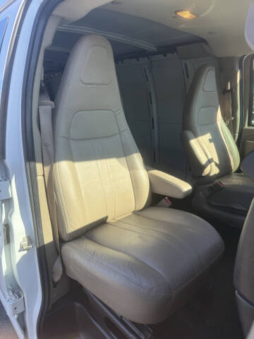 2017 Chevrolet Express 2500