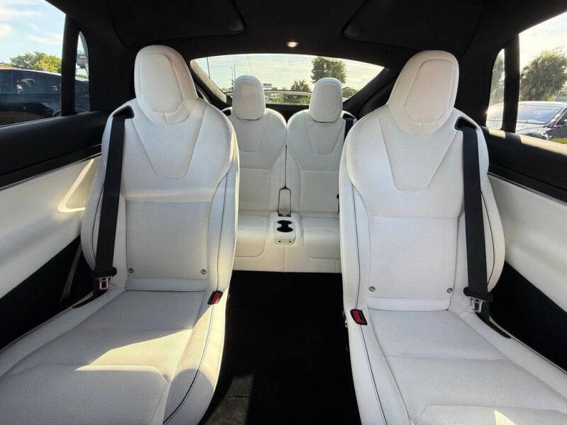 2022 Tesla Model X Plaid