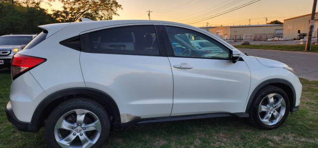 2016 Honda HR-V for sale at URIEL's AUTOMOTIVE LLC in Middletown, OH