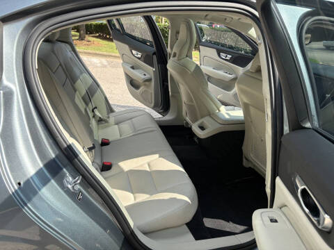 2020 Volvo S60 T5 Momentum