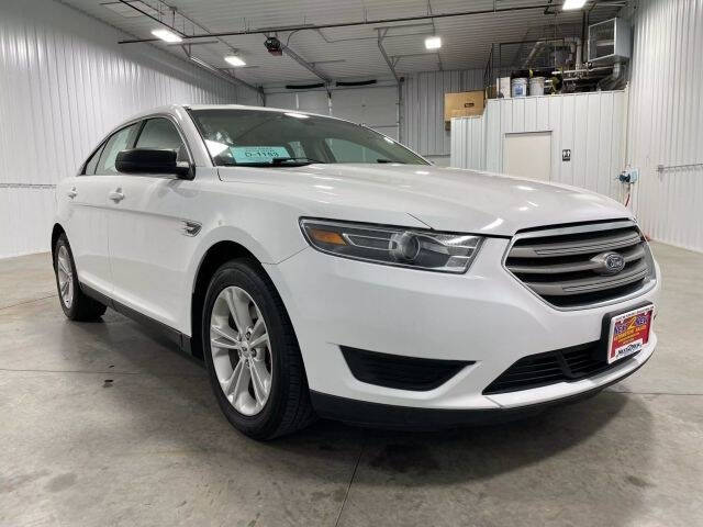 2017 Ford Taurus SE