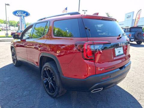 2023 GMC Acadia SLT