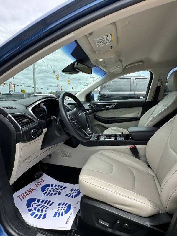 2020 Ford Edge Titanium