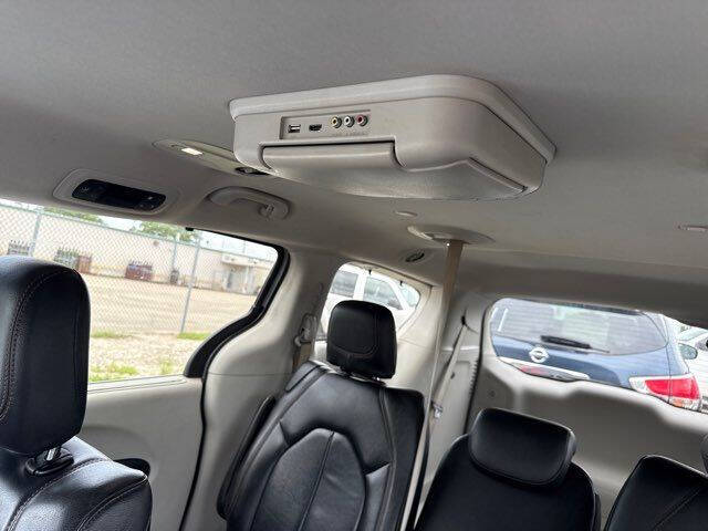 2017 Chrysler Pacifica Touring Plus