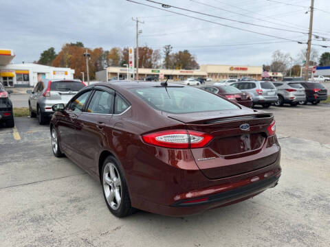 2016 Ford Fusion SE