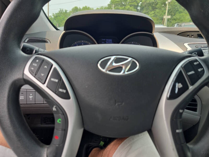 2012 Hyundai Elantra GLS