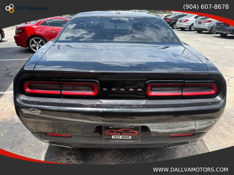 2015 Dodge Challenger SXT