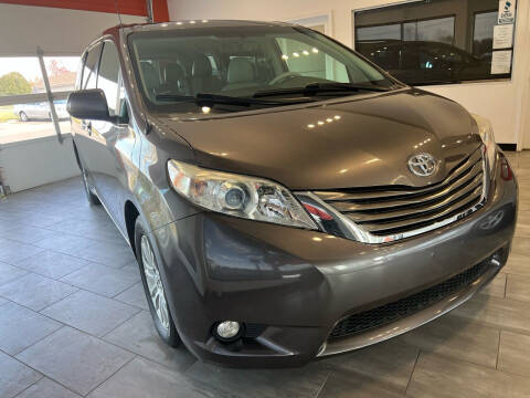 2014 Toyota Sienna for sale at Evolution Autos in Whiteland IN