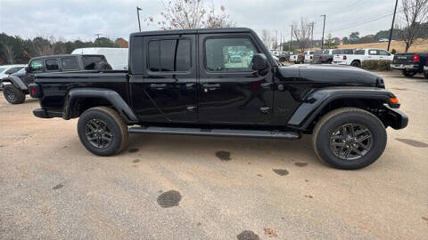 2026 Jeep Gladiator Sport S