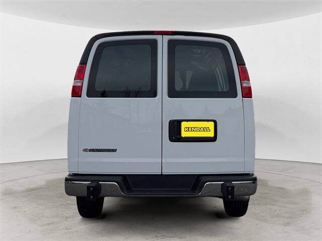 2024 Chevrolet Express 2500