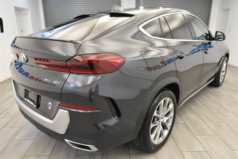 2022 BMW X6 xDrive40i