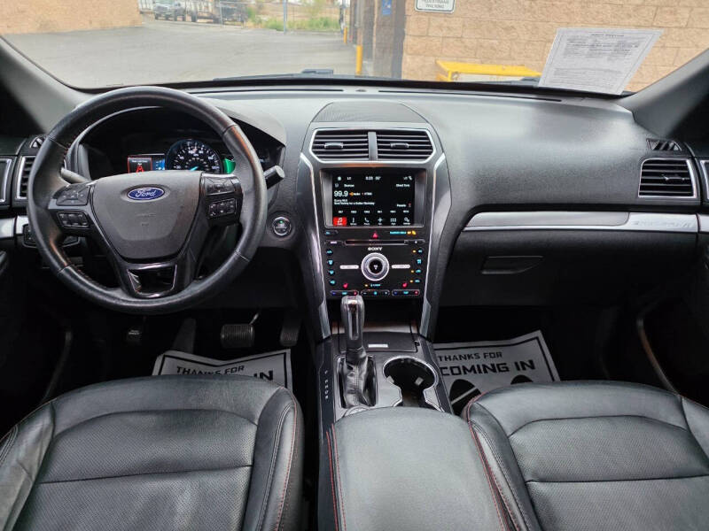 2017 Ford Explorer Sport