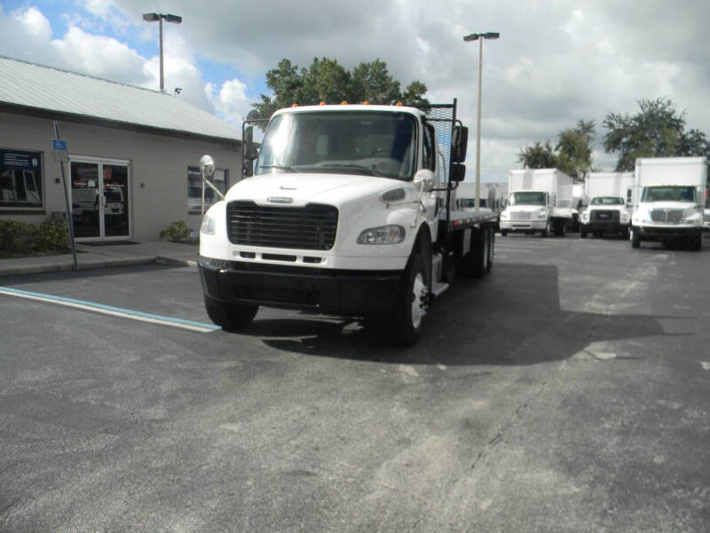 2017 Freightliner M2 106