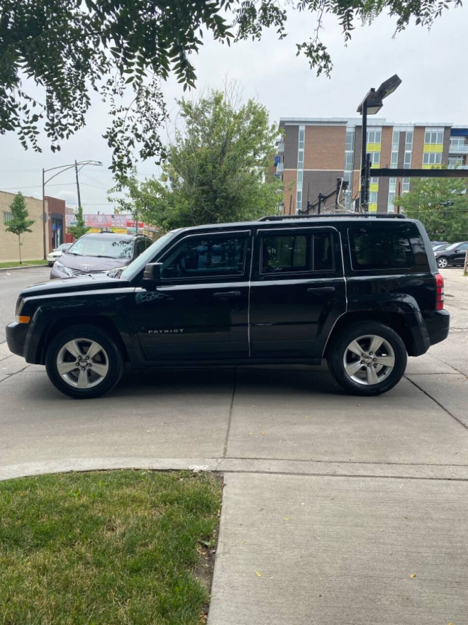 2013 Jeep Patriot for sale at Macks Motor Sales in Chicago, IL