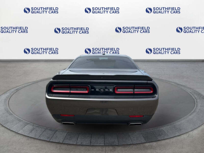 2019 Dodge Challenger SXT
