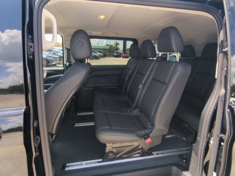 2023 Mercedes-Benz Metris Passenger
