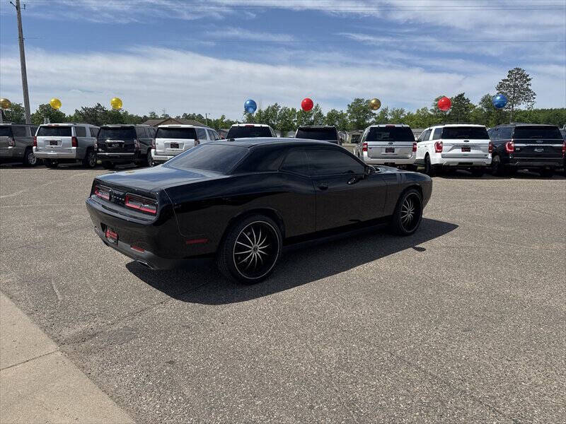 2015 Dodge Challenger SXT