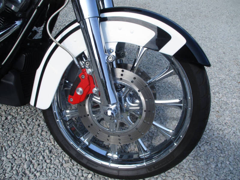 2017 Harley-Davidson Street Glide Special