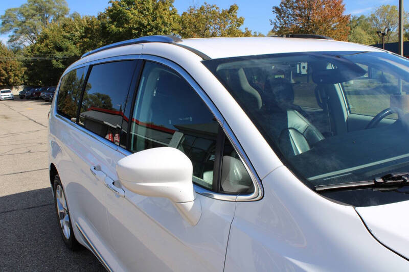 2018 Chrysler Pacifica Touring L Plus