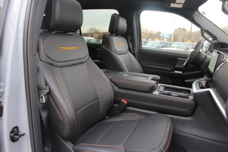 2025 Ford Expedition Tremor