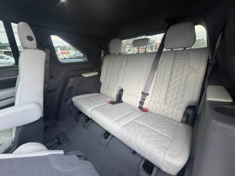 2025 Cadillac Escalade IQ Sport 1