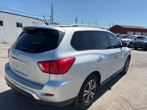 2018 Nissan Pathfinder S