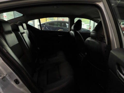 2022 Nissan Altima 2.5 SR