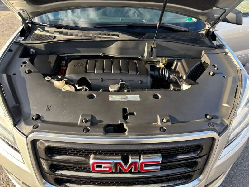 2015 GMC Acadia SLE-2