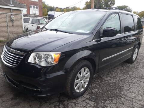 2013 Chrysler Town and Country for sale at DRIVE-RITE in Saint Charles MO