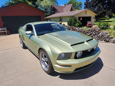 2005 Ford Mustang GT Premium