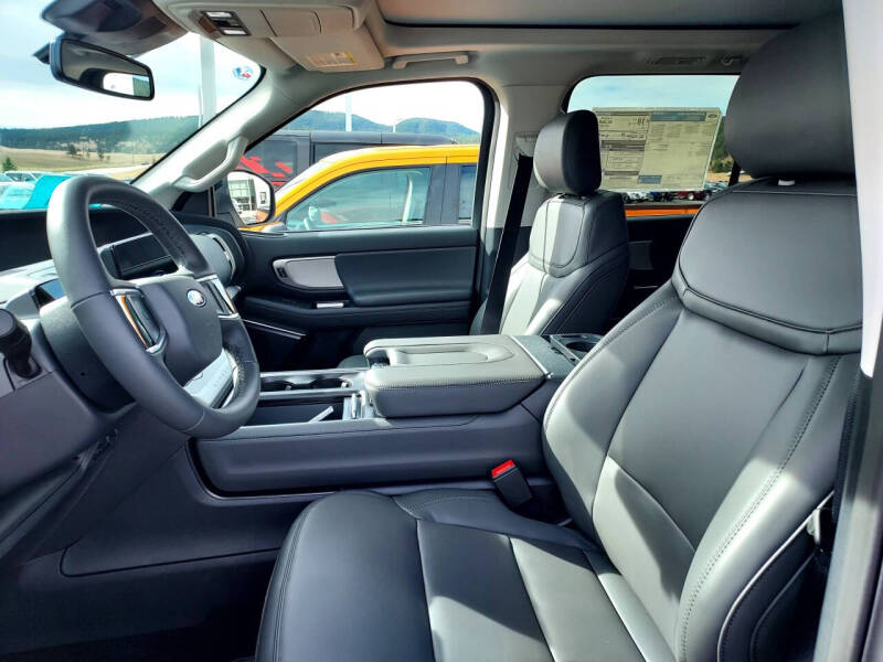 2026 Ford Expedition MAX Active