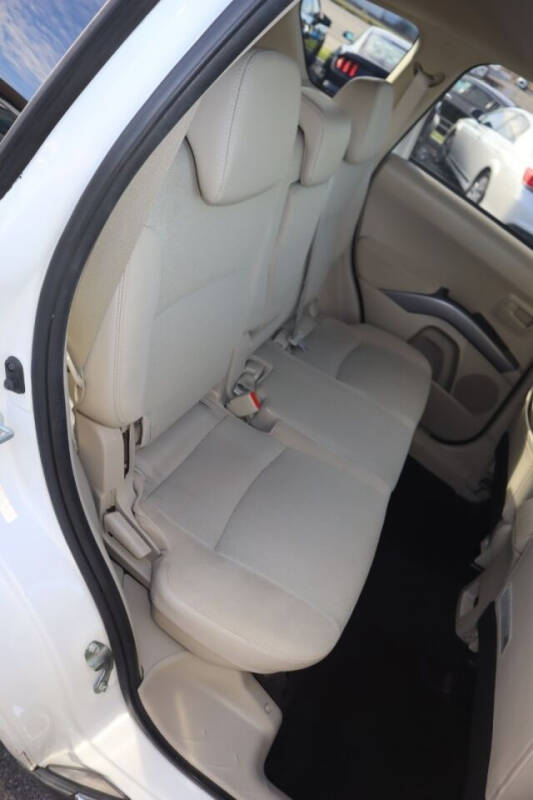 2008 Mitsubishi Outlander SE