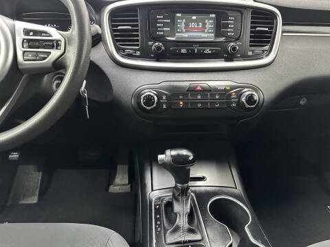 2016 Kia Sorento LX V6