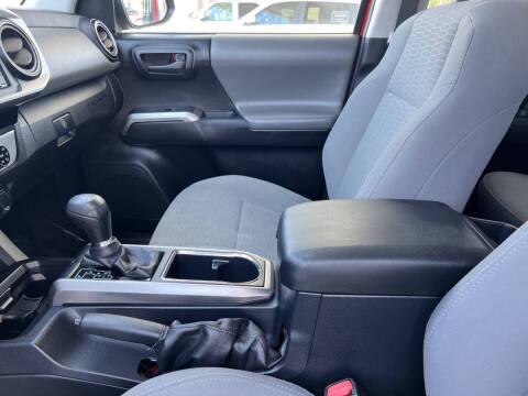 2017 Toyota Tacoma SR5 V6