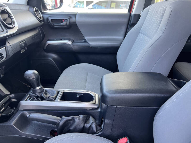 2017 Toyota Tacoma SR5 V6