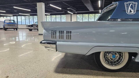 1960 Ford Thunderbird