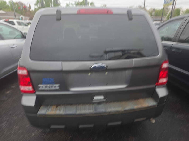 2011 Ford Escape XLS