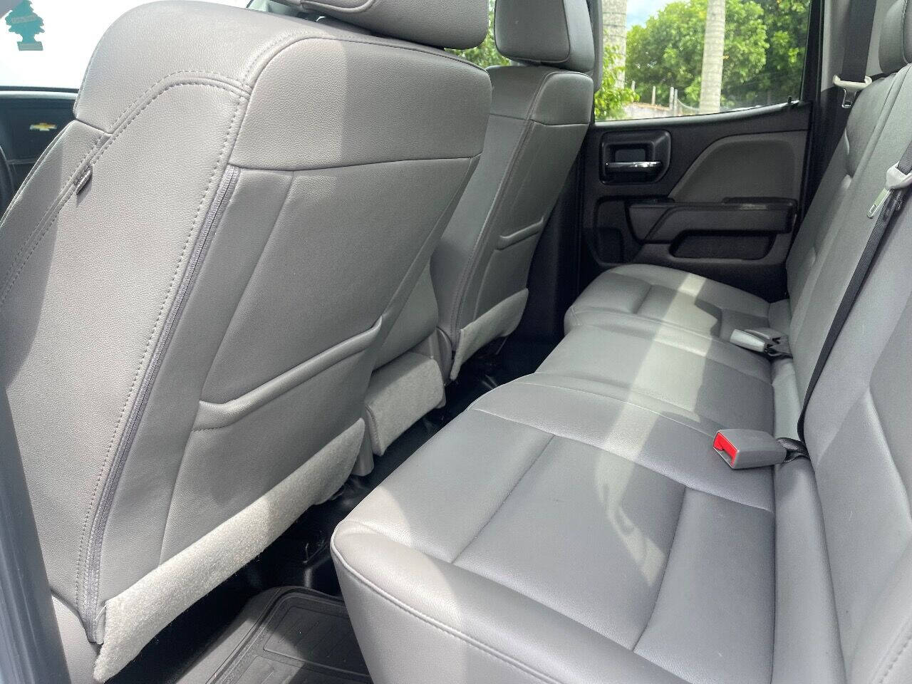 2019 Chevrolet Silverado HD Pickup - $37,900