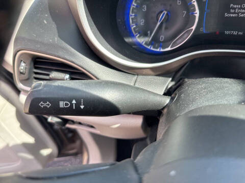 2017 Chrysler Pacifica Touring-L