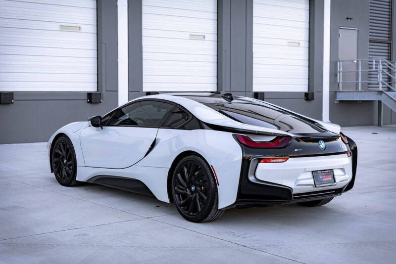 2017 BMW i8