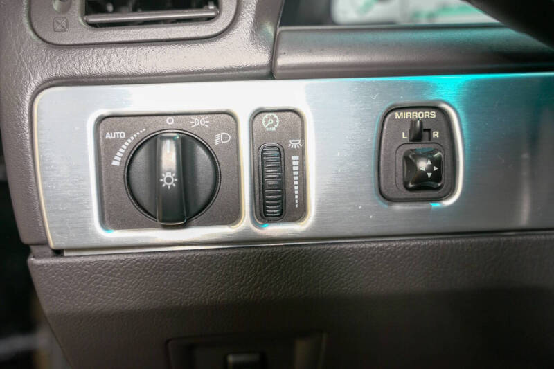 2002 Ford Thunderbird Deluxe